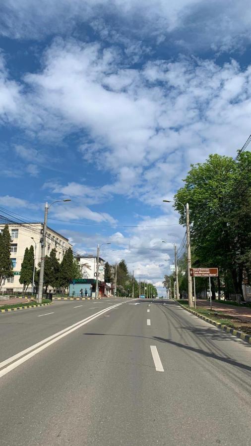 Best Apartment City Hall Suceava Eksteriør billede